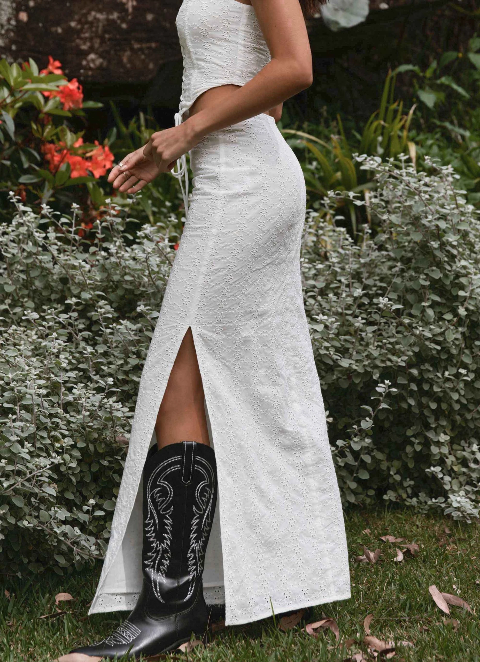 Peppermayo Exclusive Georgia Peaches Broderie Maxi Skirt - Whisper White 4 Peppermayo Exclusive Georgia Peaches Broderie Maxi Skirt - Whisper White - Image 4