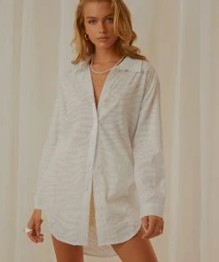 Cools Club Beach Shirt - White Leopard 7 Cools Club Beach Shirt - White Leopard -Peppermayo cloth-shop 0ad142459aa94930aa802e77a71e219c scaled