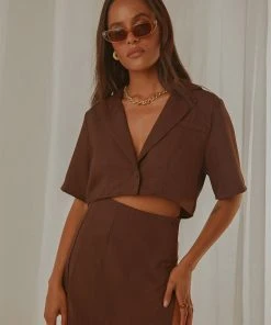 Peppermayo Exclusive New York City Cropped Blazer - Choc Brown