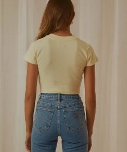 Abrand A 90s Crop Tee - Butter 7 Abrand A 90s Crop Tee - Butter -Peppermayo cloth-shop 23d4e92da41d42ecbe2f7a034ec1b23b scaled