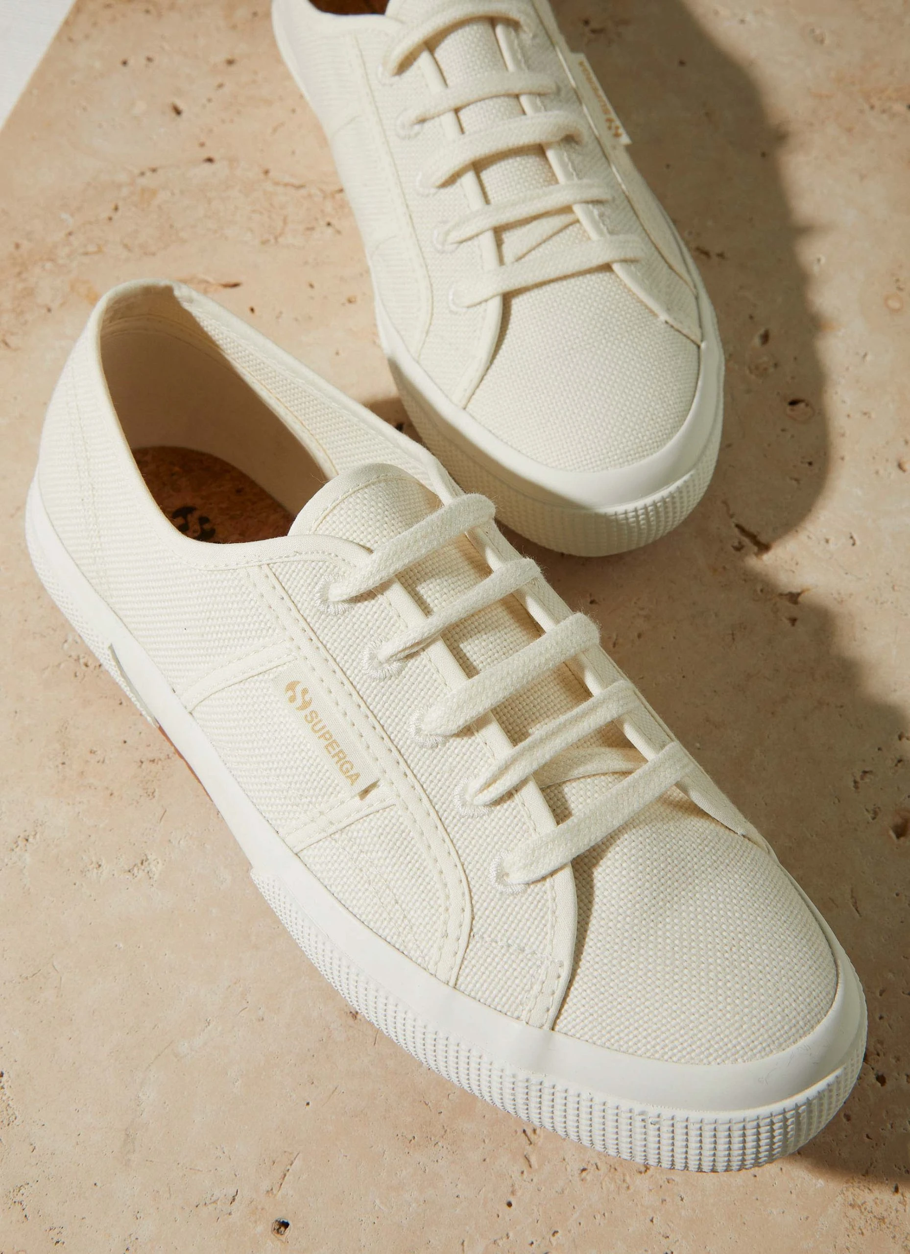 Superga 2750 Organic Canvas Natural Dy - A02 Red Beet 1 Superga 2750 Organic Canvas Natural Dy - A02 Red Beet