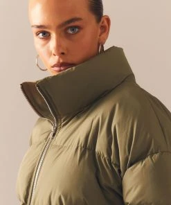 Peppermayo Exclusive Avalanche Puffer Jacket - Moss Green -Peppermayo cloth-shop 3757470eb2fd4876b3c0b7ba1ac99c46 scaled