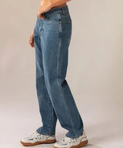 Wrangler Cindy Relaxed Straight - Exploration -Peppermayo cloth-shop 38e38ce4f3694f03b9b7affac51aa47c