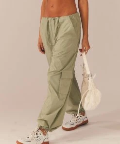 Peppermayo Exclusive Hacker Parachute Pants - Fern -Peppermayo cloth-shop 3d04ff5cf2334b348e2c3eeb8a8073ef scaled