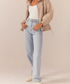 Abrand A 94 High Straight Bleached Stone - Bleached Stone 11 Abrand A 94 High Straight Bleached Stone - Bleached Stone -Peppermayo cloth-shop 3f488a93cceb4c0db24e452bd7b57071 scaled