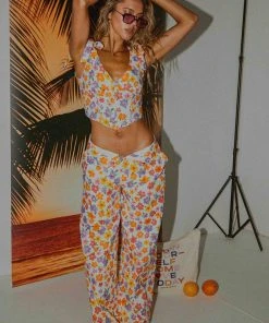 Peppermayo Exclusive Isola Linen Pants - Blooming -Peppermayo cloth-shop 4e27dd0147b44255a2a1ce97ad041fba scaled