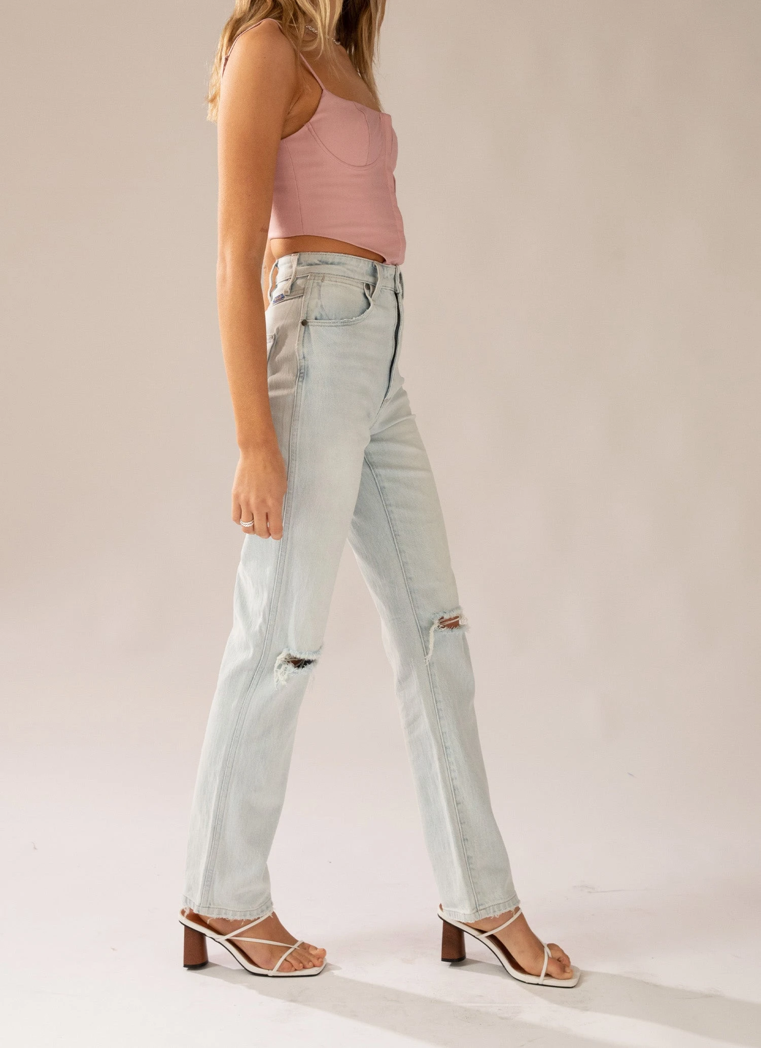 Wrangler Lita Straight Jean - Atmoshere Fade 2 Wrangler Lita Straight Jean - Atmoshere Fade - Image 2