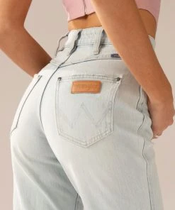 Wrangler Lita Straight Jean - Atmoshere Fade 11 Wrangler Lita Straight Jean - Atmoshere Fade -Peppermayo cloth-shop 67a3d5ea15794f0d803aad60a1aa2f13