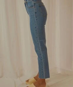 Abrand A 94 High Slim Jean - Denise -Peppermayo cloth-shop 7c41eac17e5d4bbabe84134e07d0c496 scaled