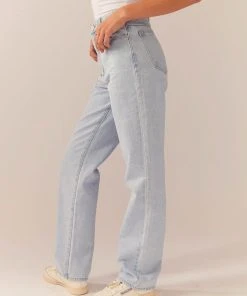 Abrand A 94 High Straight Bleached Stone - Bleached Stone 9 Abrand A 94 High Straight Bleached Stone - Bleached Stone -Peppermayo cloth-shop 7d43270e69a14458a956ca6b9ec25957 scaled