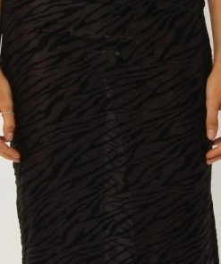 Peppermayo Exclusive Work It Out Midi Skirt - Burnout Black -Peppermayo cloth-shop 7ee9ea3f533e449787f7b230f1675079