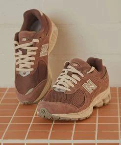 New Balance 2002RHD Sneaker - Cocoa -Peppermayo cloth-shop 800ed57714f8408cb4eb3d5d3933db21 scaled