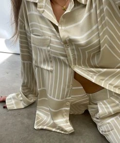 4TH & RECKLESS Norma Shirt - Beige Print 10 4TH & RECKLESS Norma Shirt - Beige Print -Peppermayo cloth-shop 88151d79dfcf4c1a929628f75a6e781d scaled