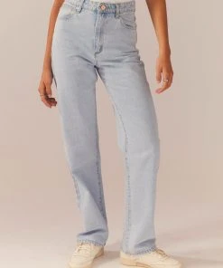 Abrand A 94 High Straight Bleached Stone - Bleached Stone 8 Abrand A 94 High Straight Bleached Stone - Bleached Stone -Peppermayo cloth-shop 8aaff7dbd8464ace88caf45a27ea3625 scaled