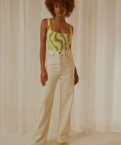 Levi's High Loose Jeans - Lose Yourself 8 Levi's High Loose Jeans - Lose Yourself -Peppermayo cloth-shop 8c57bd6c4ab84d95b6e6bce41bef73a7 fe5cc027 d630 4bd2 8aef 30b5b2d426c7 scaled