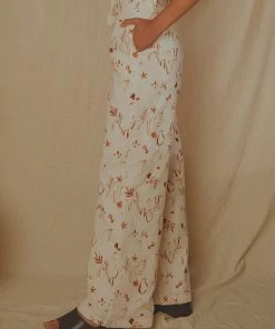 Peppermayo Exclusive Isola Linen Pants - Safari 12 Peppermayo Exclusive Isola Linen Pants - Safari -Peppermayo cloth-shop 9b391db005d24d1d932df5e82d913e01 scaled