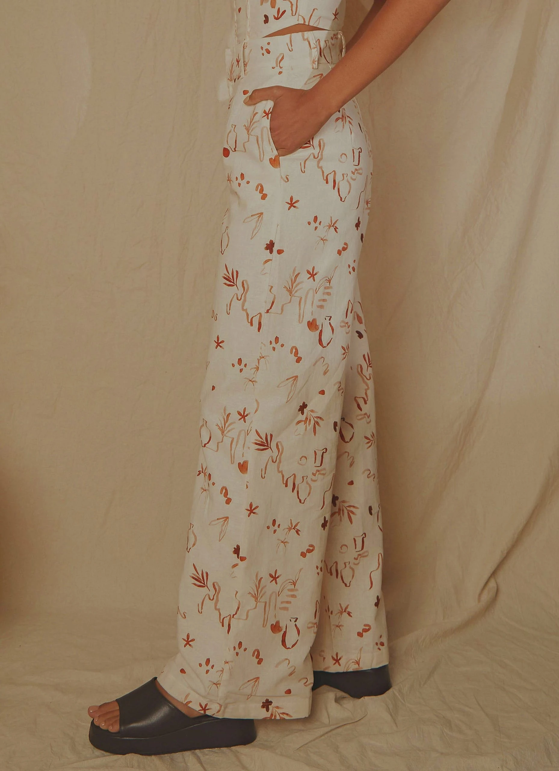 Peppermayo Exclusive Isola Linen Pants - Safari 5 Peppermayo Exclusive Isola Linen Pants - Safari - Image 5