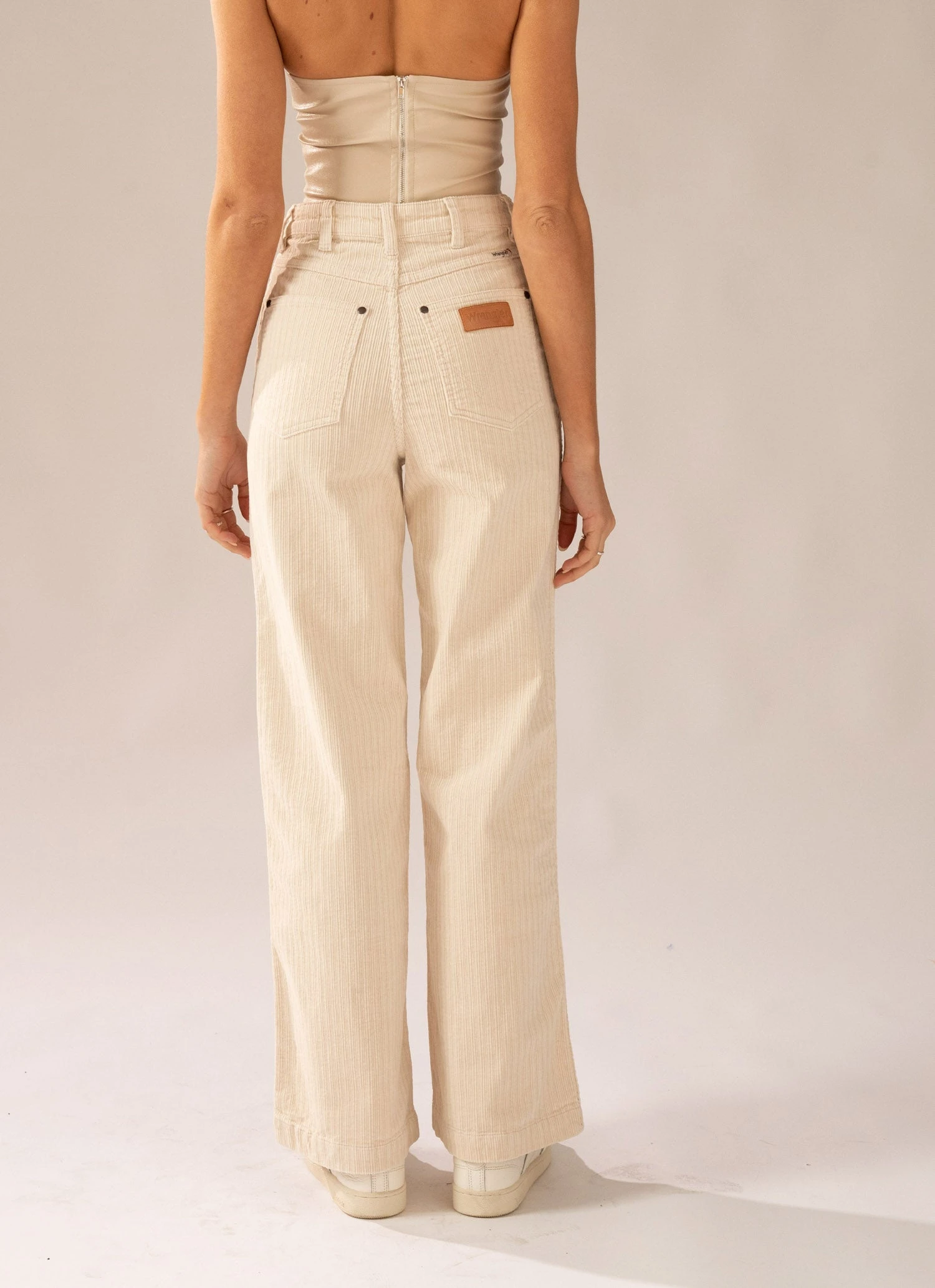 Wrangler Hi Bells Jean - Chalk Cord 6 Wrangler Hi Bells Jean - Chalk Cord - Image 6