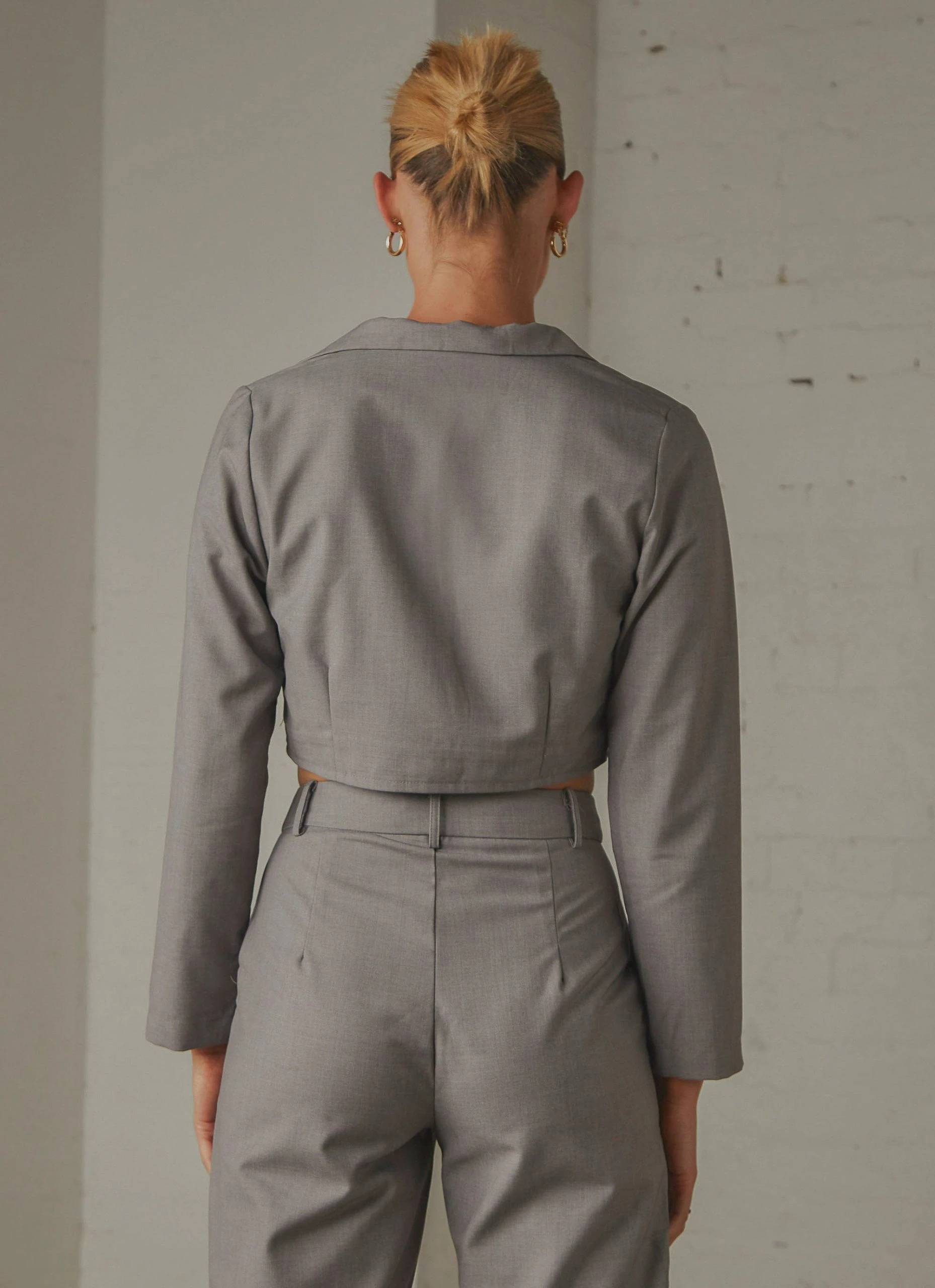 Peppermayo Exclusive L.A Loving Cropped Blazer - Slate 5 Peppermayo Exclusive L.A Loving Cropped Blazer - Slate - Image 5