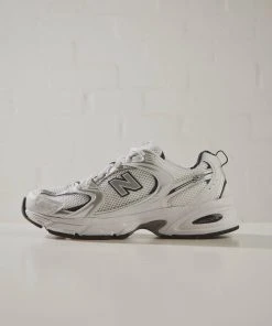 New Balance 530 Sneaker - White -Peppermayo cloth-shop New balance 12.5.22 4 scaled