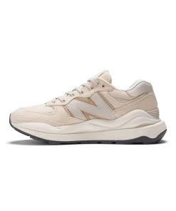 New Balance 574 Sneaker - Sea Salt 7 New Balance 574 Sneaker - Sea Salt -Peppermayo cloth-shop PM NewBalance 04.07 4 e31a9bc4e2204933a28fabd35e4c2267 scaled