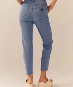 Abrand A '94 High Slim Jeans - Georgia -Peppermayo cloth-shop Peppermayo Kiana 1.12.22 90 scaled