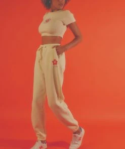 Vacancy Supply X Micke Lindebergh - Blume Sweatpant - Buttercream 13 Vacancy Supply X Micke Lindebergh - Blume Sweatpant - Buttercream -Peppermayo cloth-shop a391cde98ff24f038a5091c7cd098c88 scaled