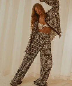 Peppermayo Exclusive 90s Muse Pants - Logo Mania -Peppermayo cloth-shop b8a3c92885f44bb3a7c17f10068ebda1 824dca51 a34e 4ea1 95d8 ac2638c9da56 scaled