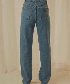 Abrand A 94 High Straight Jean - Debbie -Peppermayo cloth-shop bfbf062d6ded43419701cb88bbf3096f 2af3f494 ea36 4243 b790 8f8d8e7b4708 scaled