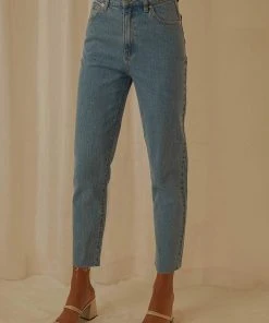 Abrand A 94 High Slim Jean - Debbie -Peppermayo cloth-shop cd8a21bdd2854ed29a6e3bc996d60fbe scaled