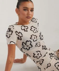 Silk X Peppermayo Structured Shapes Mesh Tee - Glazed Floral -Peppermayo cloth-shop d4be277579b74361adae0f0891dcfe1d scaled