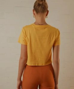 Levi's Cropped Jordie Tee - Sunrise Amber 8 Levi's Cropped Jordie Tee - Sunrise Amber -Peppermayo cloth-shop dedbf24201d041219917b84fffb440d6 scaled