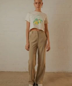 Levi's Cropped Jordie Tee - Undyed Greige -Peppermayo cloth-shop e8eb74902d35478a98ba09725cd33dd2 scaled