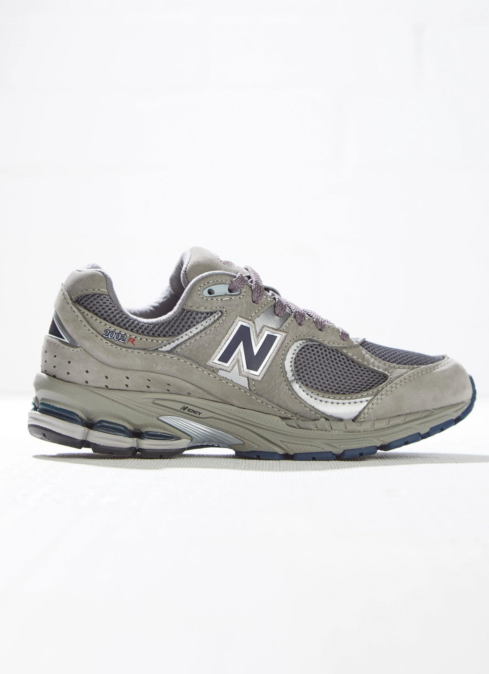 New Balance 2002R Sneaker - Grey 4 New Balance 2002R Sneaker - Grey - Image 4